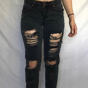 Black distressed boyfriend jeans